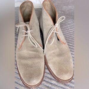 FRYE - Men's Tan Suede Lace-Up Chukka Boot